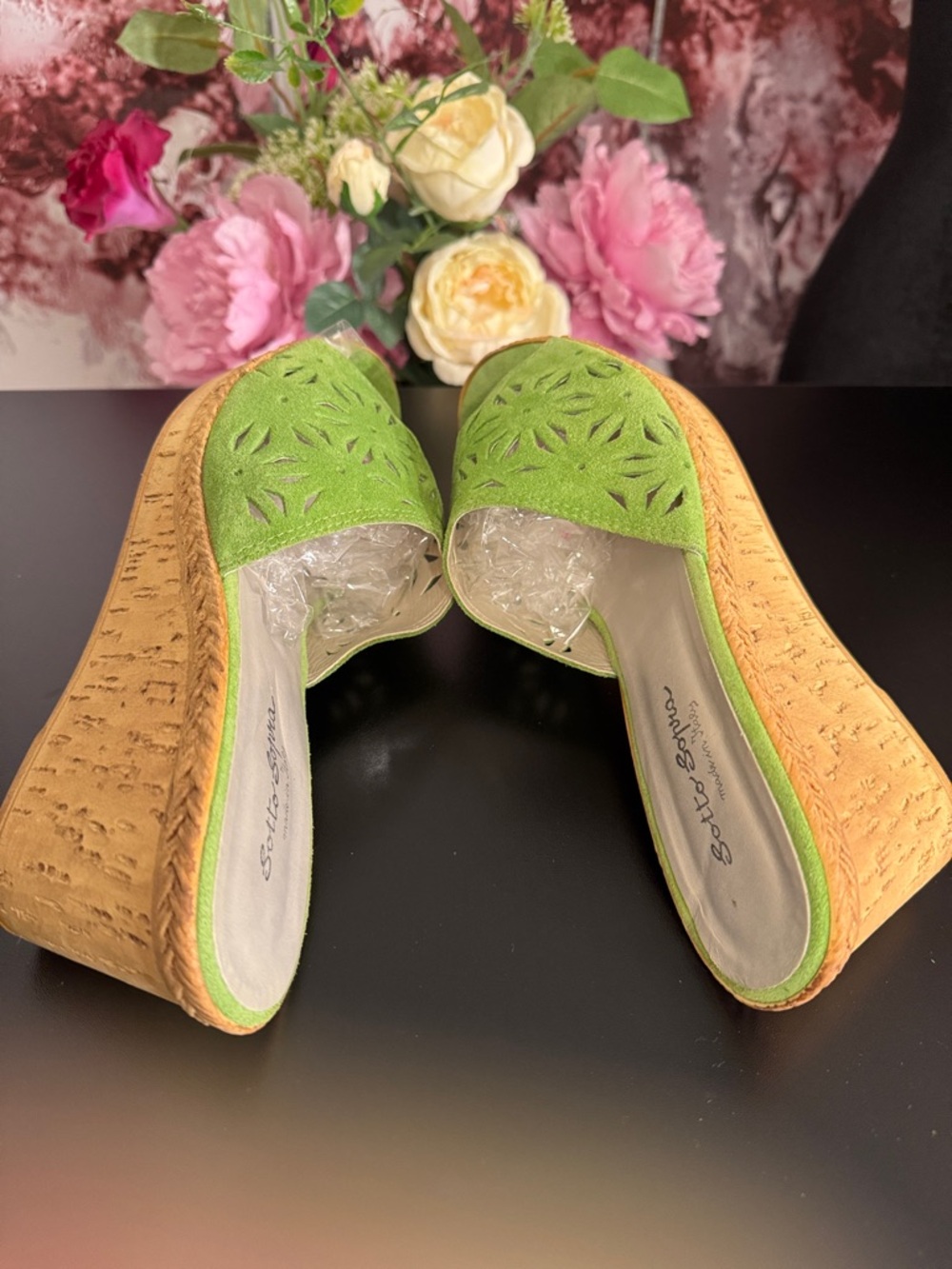 Soto Sopra Made In Italy Lime Green Laser-Cut Suede Wedge Mules - Picture 5 of 9